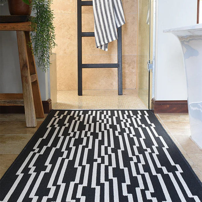 elevenpast Circuit Reversible Black and White Rug