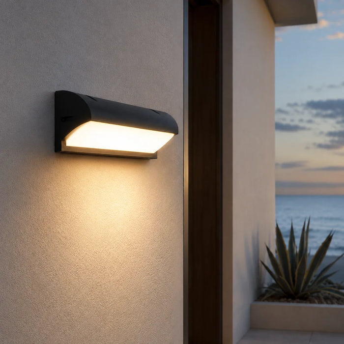 elevenpast Black Coastal Curved LED Outdoor Wall Light – Warm White KLB-LED-290