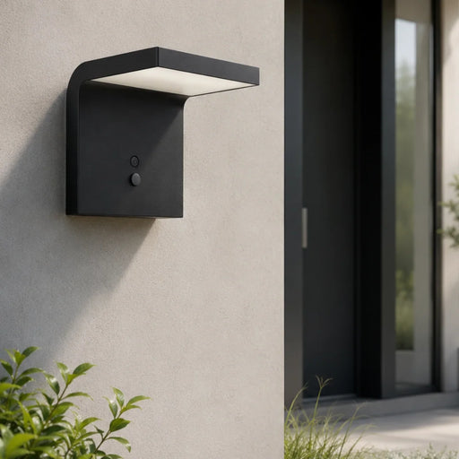 Spiante Solar LED Outdoor Wall Light – Black 