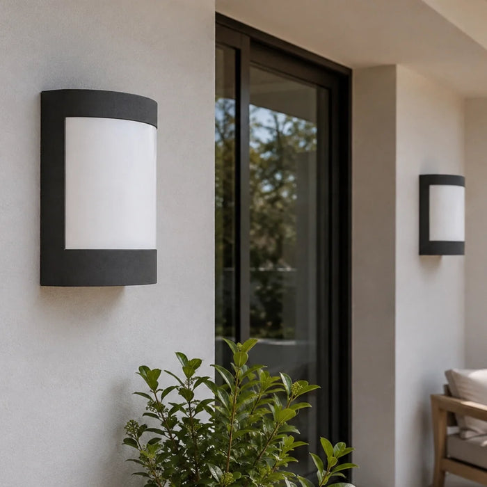 elevenpast Wall Light Black Curved Outdoor Wall Light – E27 IP65 RO429 6009509921292
